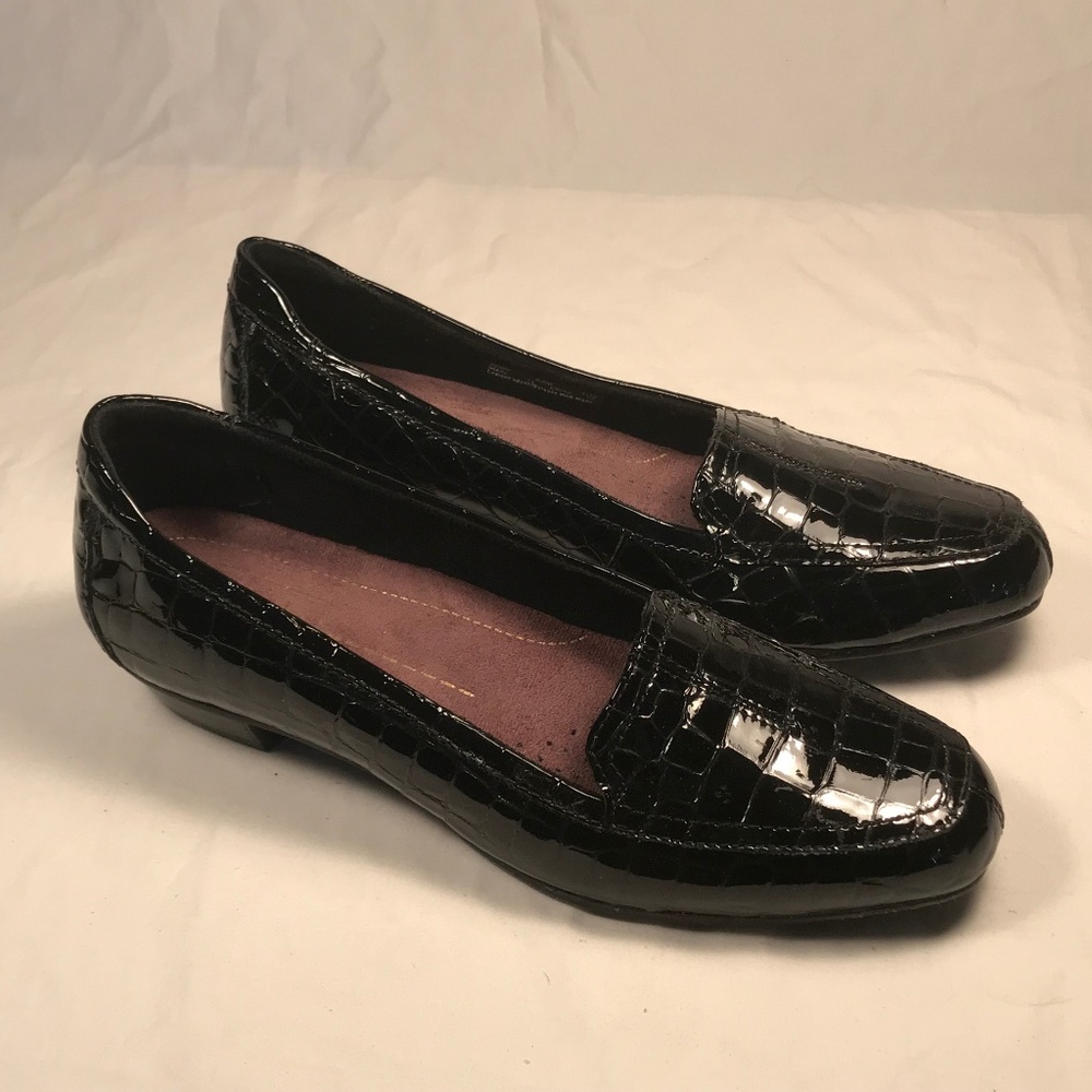 Clarks Everyday Patent Leather Loafers Women 8.5 M